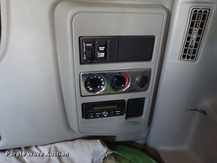 image for item IS9327 2012 International ProStar  semi truck