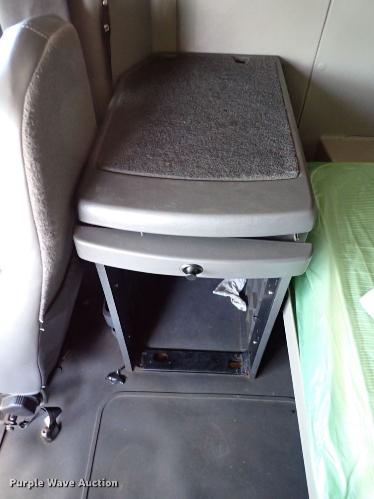 image for item IS9327 2012 International ProStar  semi truck