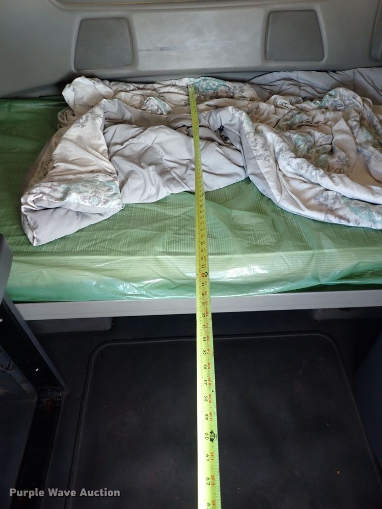 image for item IS9327 2012 International ProStar  semi truck