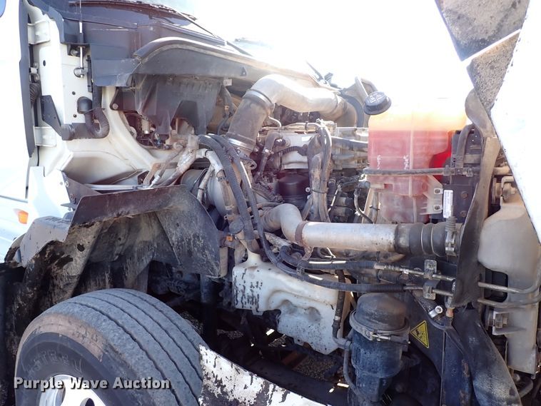 image for item IS9327 2012 International ProStar  semi truck