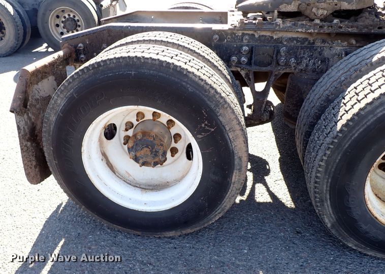 image for item IS9327 2012 International ProStar  semi truck