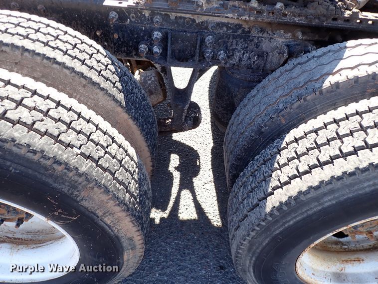 image for item IS9327 2012 International ProStar  semi truck