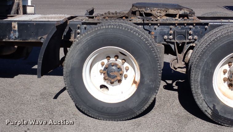 image for item IS9327 2012 International ProStar  semi truck