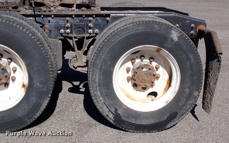 image for item IS9327 2012 International ProStar  semi truck