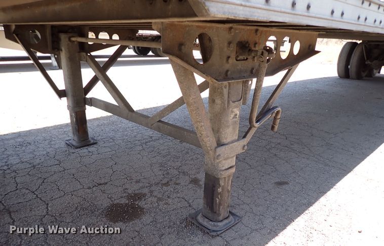 image for item IS9328 2004 Wabash  dry van trailer