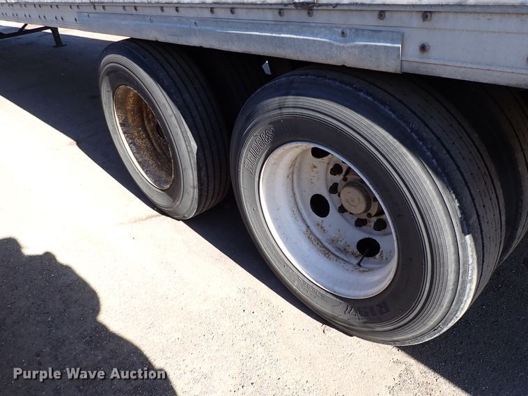 image for item IS9328 2004 Wabash  dry van trailer