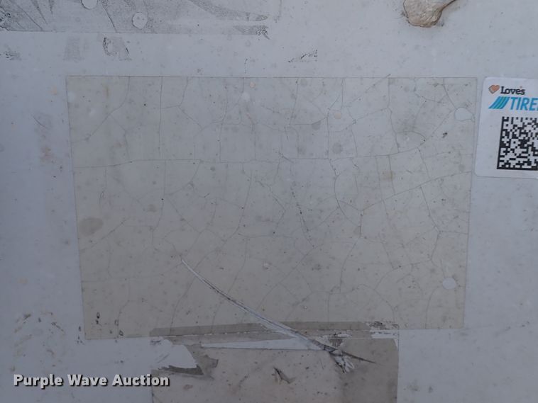 image for item IS9328 2004 Wabash  dry van trailer