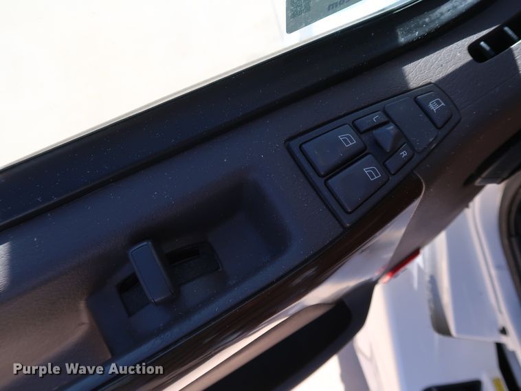 image for item IY9078 2017 Volvo VNL  semi truck