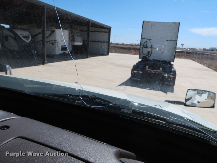 image for item IY9078 2017 Volvo VNL  semi truck