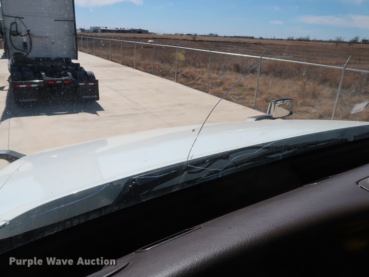 image for item IY9078 2017 Volvo VNL  semi truck