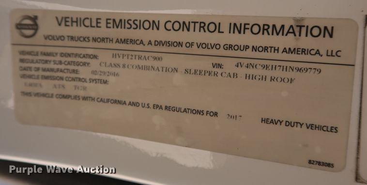 image for item IY9078 2017 Volvo VNL  semi truck