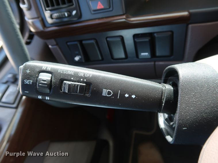 image for item IY9079 2016 Volvo VNL  semi truck