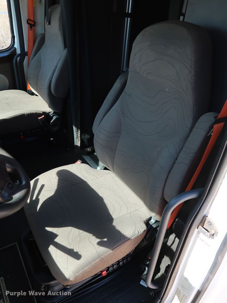 image for item IY9079 2016 Volvo VNL  semi truck