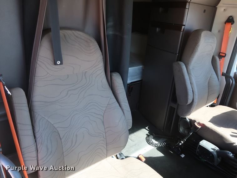 image for item IY9079 2016 Volvo VNL  semi truck