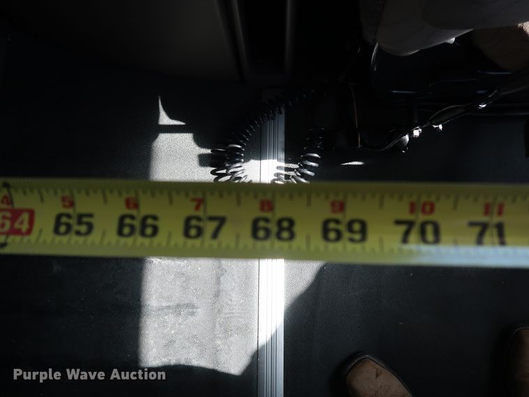 image for item IY9080 2016 Volvo VNL  semi truck