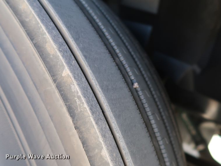 image for item IY9080 2016 Volvo VNL  semi truck