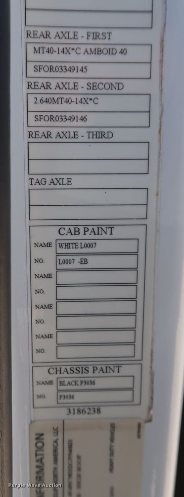 image for item IY9080 2016 Volvo VNL  semi truck