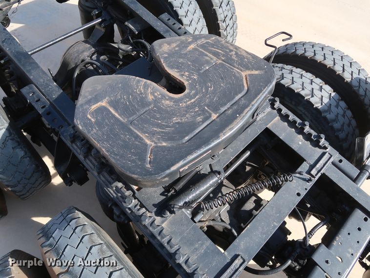 image for item IY9106 2006 International 9400i  semi truck