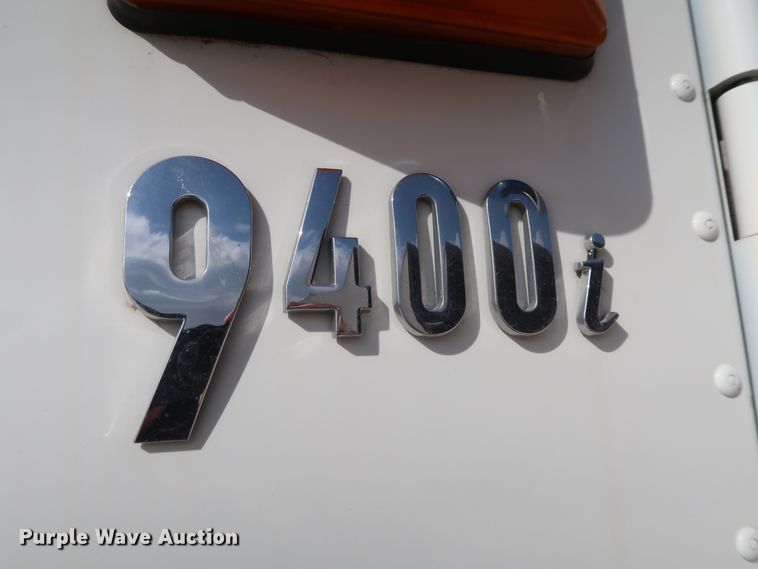 image for item IY9106 2006 International 9400i  semi truck