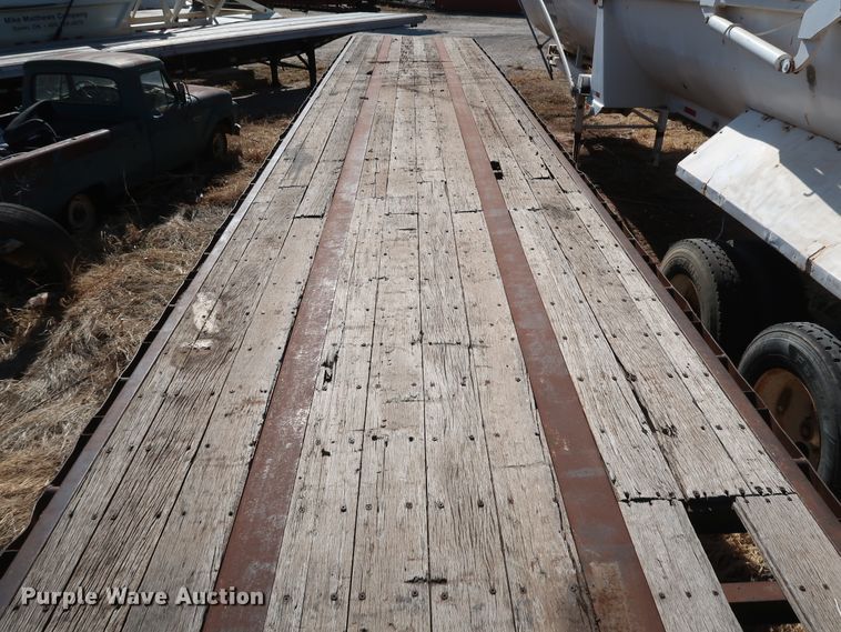 image for item IY9111 1998 Daco F25NAR4898  flatbed trailer