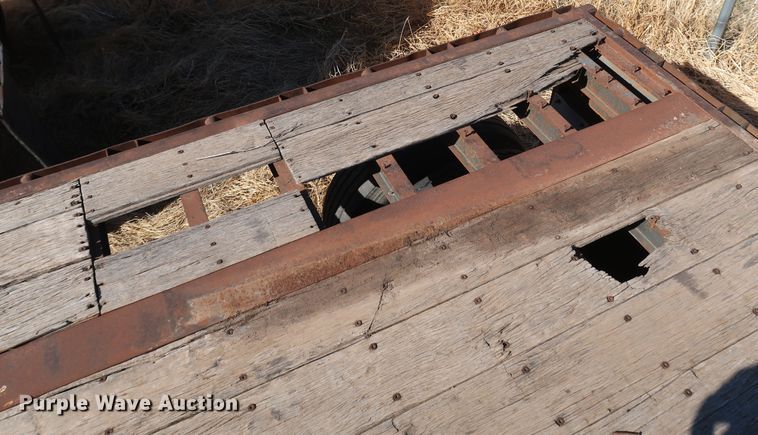 image for item IY9111 1998 Daco F25NAR4898  flatbed trailer