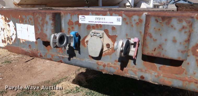 image for item IY9111 1998 Daco F25NAR4898  flatbed trailer