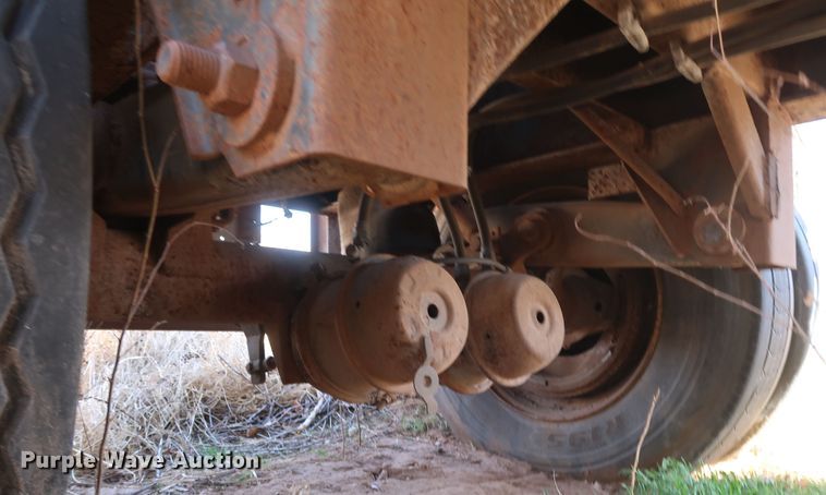 image for item IY9111 1998 Daco F25NAR4898  flatbed trailer