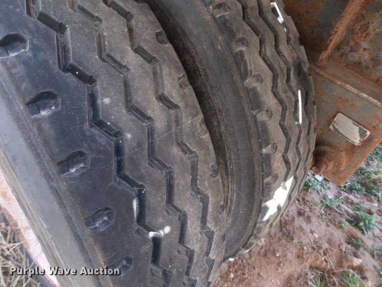 image for item IY9111 1998 Daco F25NAR4898  flatbed trailer