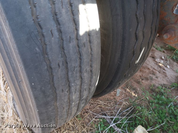 image for item IY9111 1998 Daco F25NAR4898  flatbed trailer