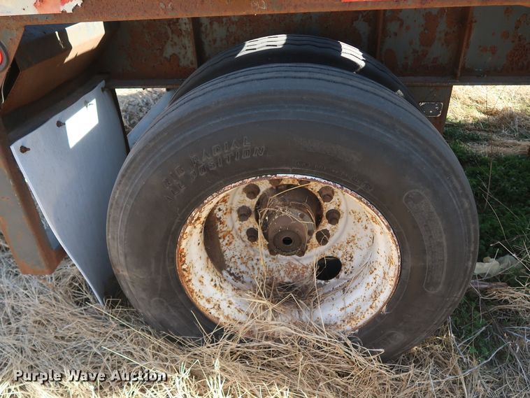 image for item IY9111 1998 Daco F25NAR4898  flatbed trailer