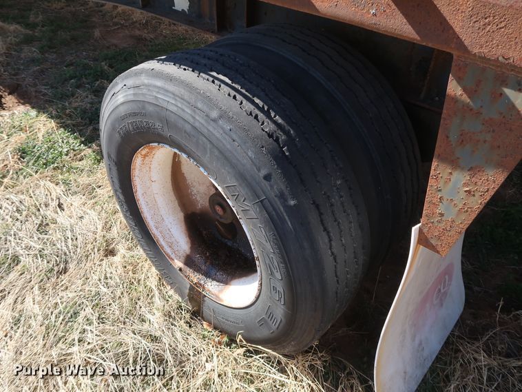 image for item IY9111 1998 Daco F25NAR4898  flatbed trailer