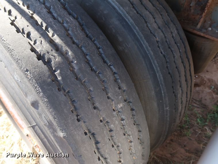 image for item IY9111 1998 Daco F25NAR4898  flatbed trailer