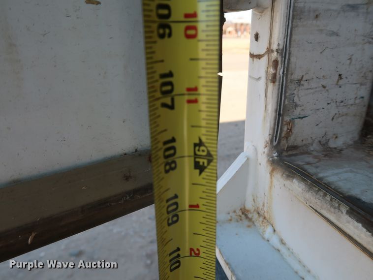 image for item IY9112 2012 Stoughton AVW-535T-S-C-AR  dry van trailer