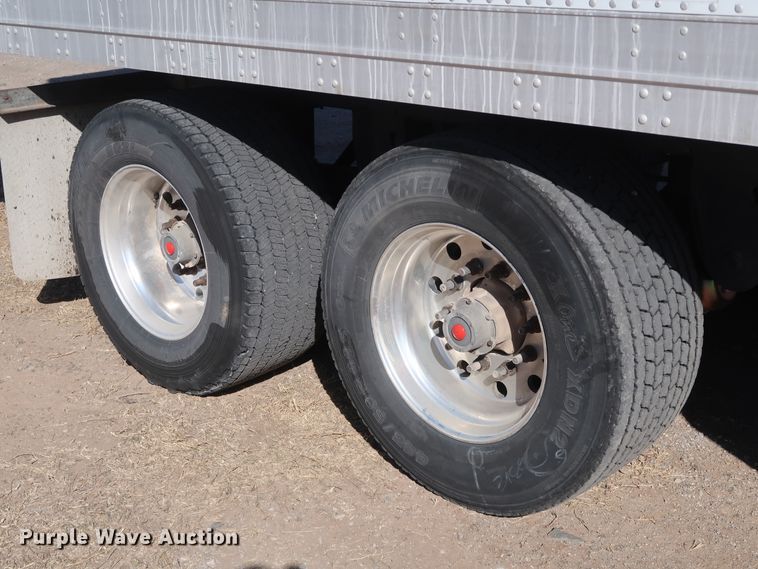 image for item IY9112 2012 Stoughton AVW-535T-S-C-AR  dry van trailer