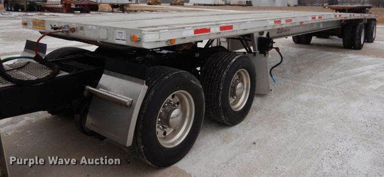 image for item JK9777 1999 Benson  flatbed trailer