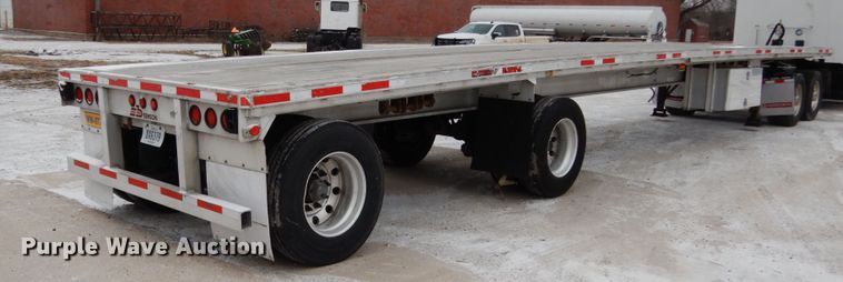 image for item JK9777 1999 Benson  flatbed trailer
