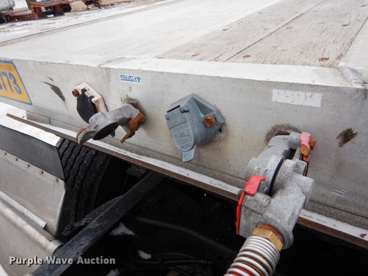 image for item JK9777 1999 Benson  flatbed trailer