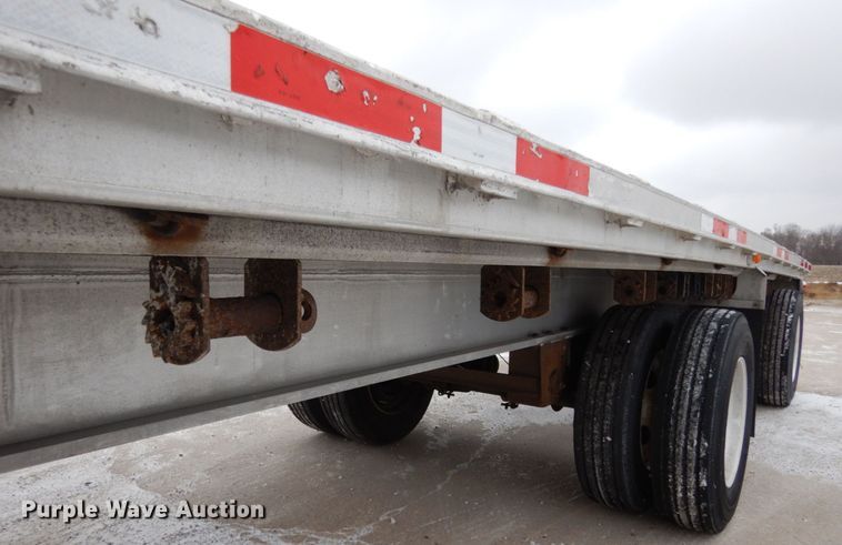 image for item JK9777 1999 Benson  flatbed trailer