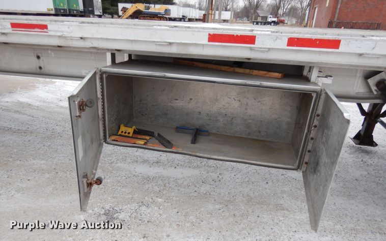 image for item JK9777 1999 Benson  flatbed trailer