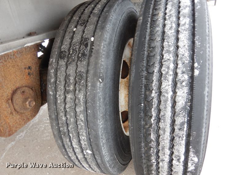 image for item JK9777 1999 Benson  flatbed trailer