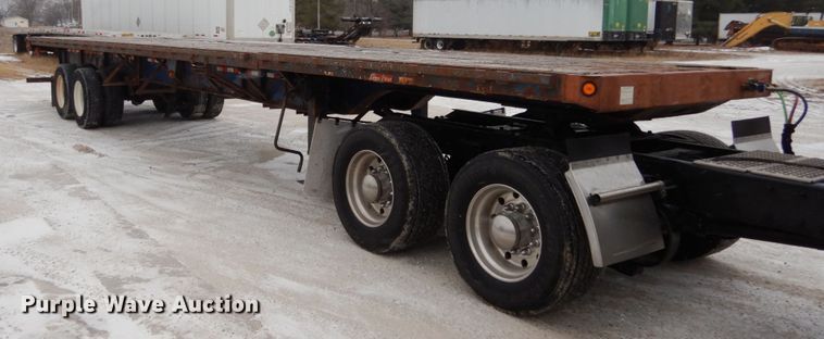 image for item JK9778 2005 Great Dane GPES-245-74  extendable flatbed trailer
