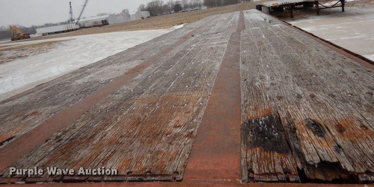 image for item JK9778 2005 Great Dane GPES-245-74  extendable flatbed trailer