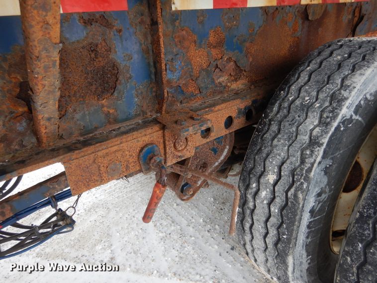 image for item JK9778 2005 Great Dane GPES-245-74  extendable flatbed trailer