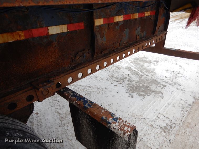 image for item JK9778 2005 Great Dane GPES-245-74  extendable flatbed trailer