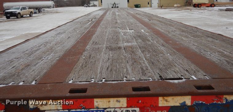 image for item JK9778 2005 Great Dane GPES-245-74  extendable flatbed trailer