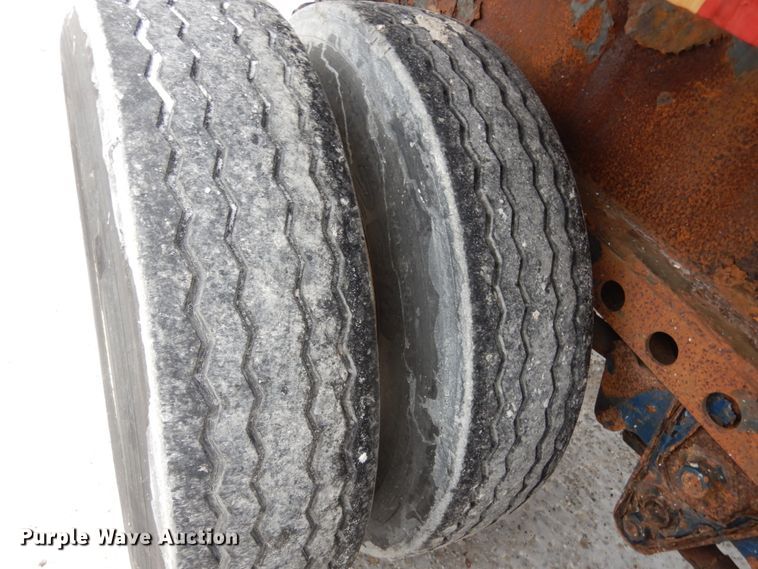 image for item JK9778 2005 Great Dane GPES-245-74  extendable flatbed trailer