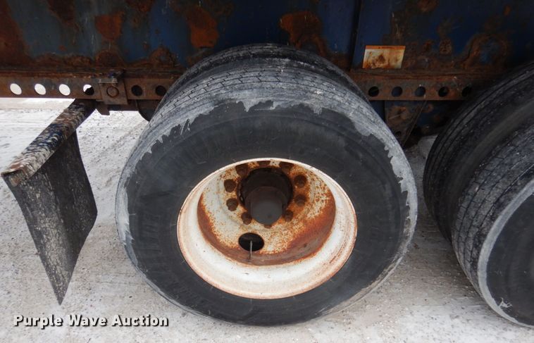 image for item JK9778 2005 Great Dane GPES-245-74  extendable flatbed trailer