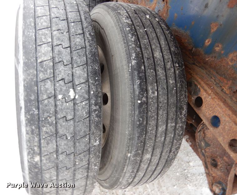 image for item JK9778 2005 Great Dane GPES-245-74  extendable flatbed trailer