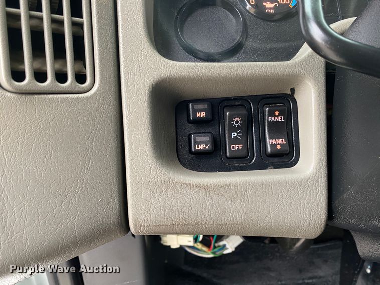 image for item JN9201 2012 International 8600  semi truck