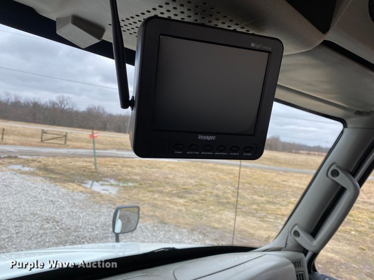 image for item JN9201 2012 International 8600  semi truck